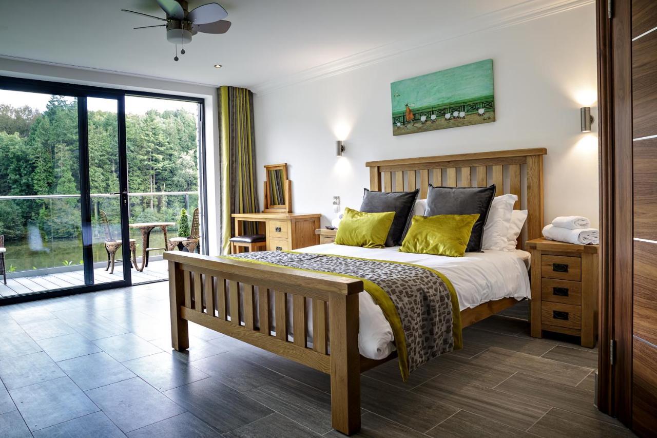 Hotel Canada And 4*